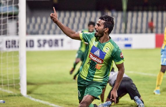 ދަގަނޑޭ ކެރިއަރުގައި 400 ލަނޑު ހަމަކޮށްފި!