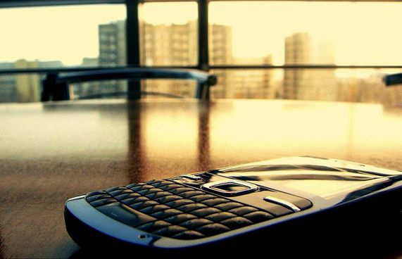 ބްލެކްބެރީ ފޯނު އުފެއްދުން ހުއްޓާލަނީ