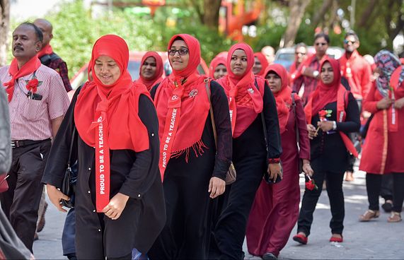 އިސްލާމް މާއްދާ ދެކެ ފޫހިނުވާތި!