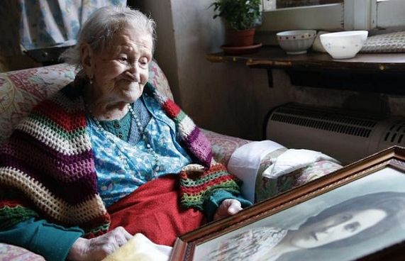 އިންސާނެއްގެ އުމުރާ މެދު ކުރެވޭ ބަހުސް