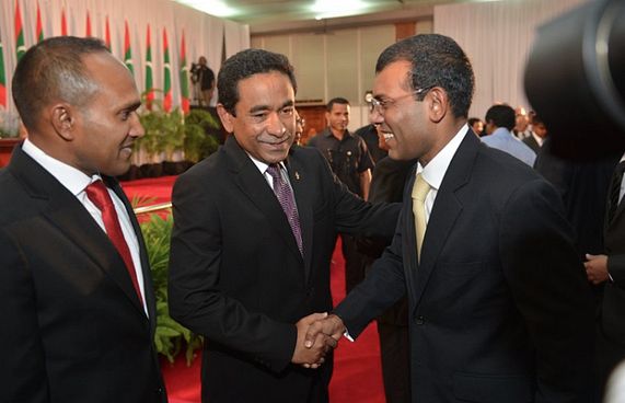 ދިވެހިން އިންތިގާލީ ސަރުކާރެއް ބޭނުމެއް ނުވޭ: އަދުރޭ