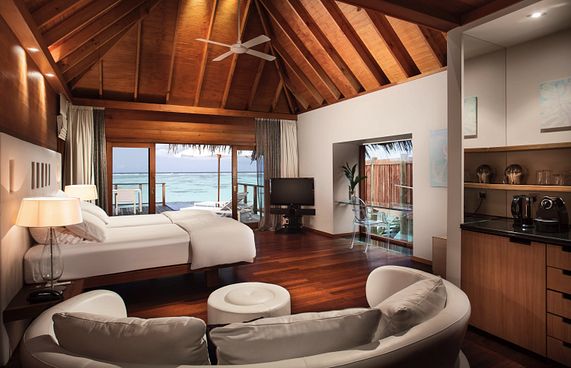 ކޮންރެޑުގެ ވިލާތަކެއް މަރާމާތުކުރަން 3.2 މިލިއަން