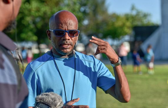 ކުޑަހުސެންގެ ޝަކުވާއަކީ މެސެޖެއް، ރުޅިނައިސް ވިސްނަމާ!