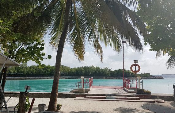 ފޭދޫފިނޮޅު ހަތަރު މިލިއަން ޑޮލަރަށް: އަގު މާ ކުޑަ؟!