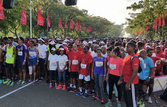 ދިރާގު މޯލްޑިވްސް ރޯޑްރޭސްގެ ބިބް، ޓީޝާޓް ދޫކުރަނީ