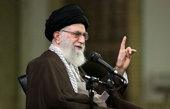 އެމެރިކާގެ އެކަކުވެސް އިރާގުގައި ހުރުން ގޯސް: ޚާމަނާއީ