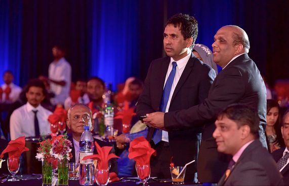 އެލައިޑުން އަންހެނުންނަށް، ތައުލީމަށް އިންޝުއަރެންސް