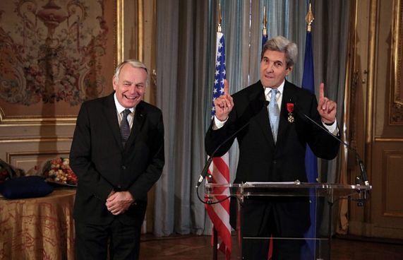 ފްރާންސްގެ އެންމެ މަތީ ޝަރަފް ޖޯން ކެރީ އަށް