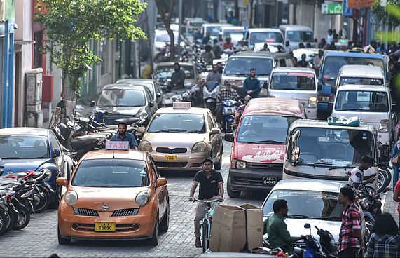 ގަރާޖަކަށް 1،700 ކާރު، މި ވިޔަފާރި ނުހުއްޓުވުނު؟