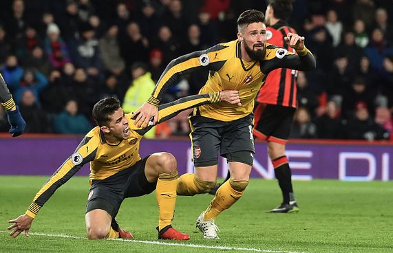 ފަހަތުން އަރައި ތިން ލަނޑުން އާސެނަލް ސަލާމަތްވެއްޖެ