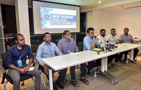 ނިއު އިން އިނގިރޭސި ޓީމެއް ގެނެވޭތޯ މަސައްކަތްކުރަނީ