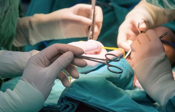 ފުރަތަމަ ފަހަރަށް މީހެއްގެ ބްލެޑާ ބަދަލުކޮށްފި