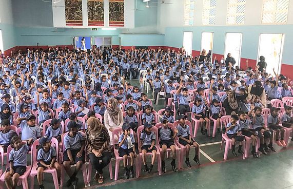 ސިންގަޕޫރު ސްކޫލުގެ އޯޕަންޑޭ މާދަމާ ބާއްވަނީ