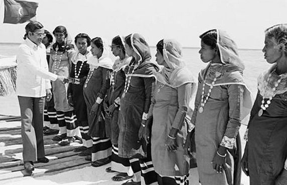 މައުމޫން: ޚުދުމުޚުތާރުކަމުގައި ދިގު މުއްދަތެއް