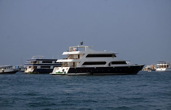 ހުޅުމާލޭގެ ބަނދަރުގައި އަޅާ އުޅަނދުތަކުން ފީ ނަގަނީ