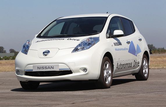 އަމިއްލަ އަށް ދުވާ ކާރުތައް މަގުތަކަށް