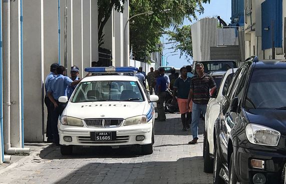 ކަރަންޓާއި ފެން ކެނޑި، ހާސް ކަމުގެ ތެރެއަށް