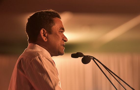 ރައީސް ޔާމީނަށް ފާޑުކީ މުވައްޒަފެއްގެ މައްސަލަ ބަލަނީ