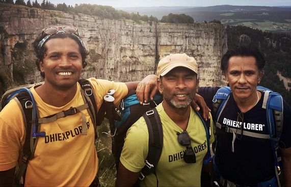 ފަރުބަދައަށް އެރުމުގެ ރެކޯޑަކަށް ދިވެހިންތަކެއް ނުކުންނަނީ