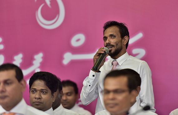 ބްރޯޑޮކްމަށް އެކްޓިވިސްޓުން އައްޔަންކުރާތީ ކަންބޮޑުވުން