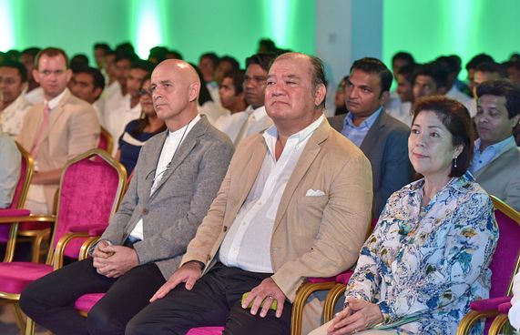 ފޯސީޒަންގެ އެޕްރެންޓިސްގެ ހަނދާނީ ލިޔުން ހަވާލުކޮށްފި