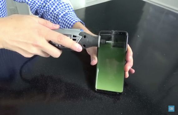 ގެލެކްސީ އެސް8 އަށް ވަޅި ހެރިޔަސް ބެޓެރިއެއް ނުގޮވާ