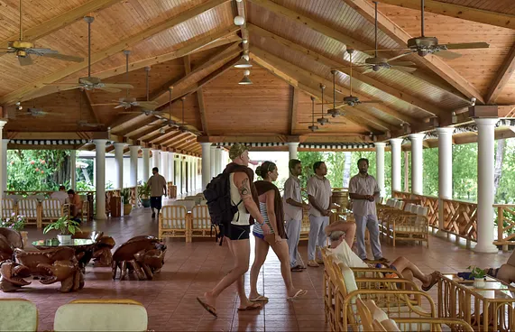 ޕޮލިޓެކްނިކުން ޓޫރިޒަމް ދާއިރާއިން މީހުން ތަމްރީނުކުރަނީ