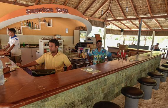 އެންމެ ބޮޑު ރިސޯޓު ހިންގަން އާދަޔާޙިލާފު ހިތްވަރެއް