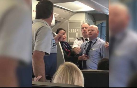 ޕަސިންޖަރެެއްގެ ގައިގައި ޖެހި އެޓެންޑެންޓް ސަސްޕެންޑްކޮށްފި