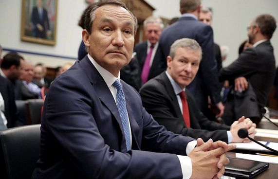 ގަދަކަމުން ޕަސިންޖަރު ބޭލި އެއާލަނުގެ ސީއީއޯ ކޮންގްރެސްއަށް