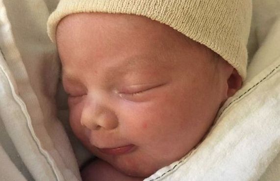 ޝުކުރު އަދާކުރަން ދަރިފުޅަށް ބޮޑު ވަޒީރުގެ ނަން ދީފި