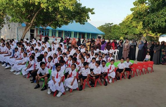 ޓީޗަރުންނަށް މި މަހު ޓެބްލެޓް ދޫކުރާނެ: އެޑިއުކޭޝަން