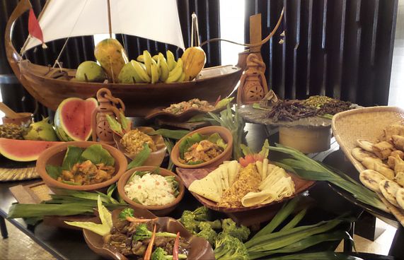 ހޮޓެލް ޖެންގައި ރޯދަ ވީއްލައިގެން އަގުހުރި އިނާމުތަކެއް