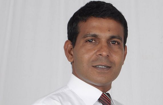 ފުވައްމުލަކުގެ ފުރަތަމަ މޭޔަރަކީ ފަލާހު