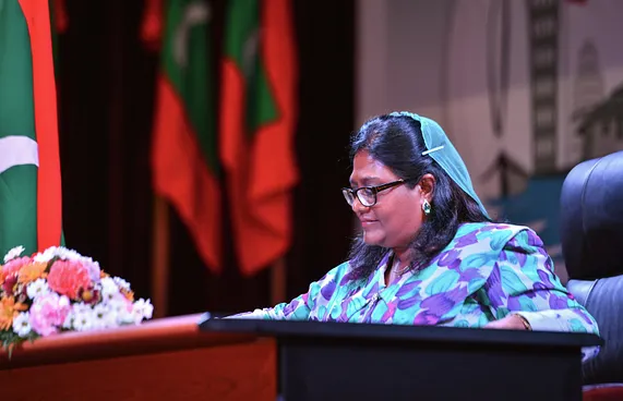 ޝިފާއަށް ރިޝްވަތެއް ހުށައެއްނާޅާ، އެއީ ލިޔާ ވާހަކައެއް