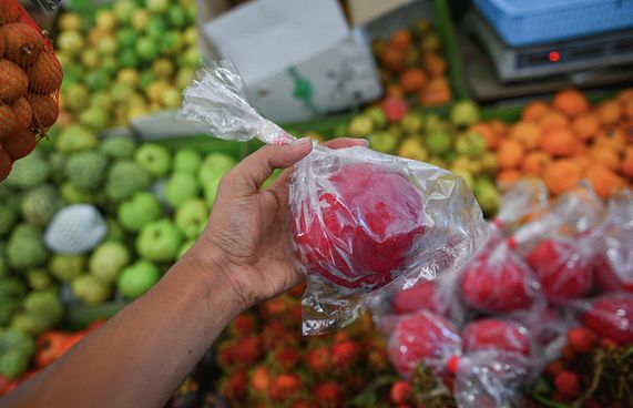 އެކި ކުލަކުލައިގެ "ފޭކު" ފޭރު!