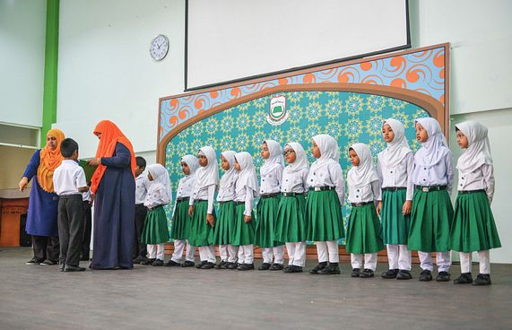 އަޒްހަރުގެ ޓީޗަރުން ރާއްޖެ އަންނާނީ ބުދަ ދުވަހު