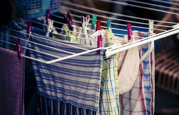 ދޮންނަ އެއްޗެހި ގޭތެރޭގައި ހިއްކަން ނާޅާތި