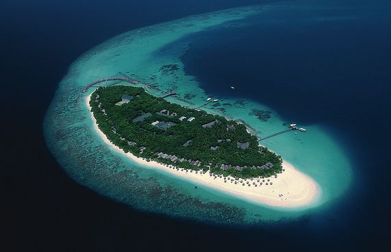 ރީތި ބީޗް ހިންގާ ކުންފުނި އެތަނުން ފައިބާކަށް ނުޖެހޭ