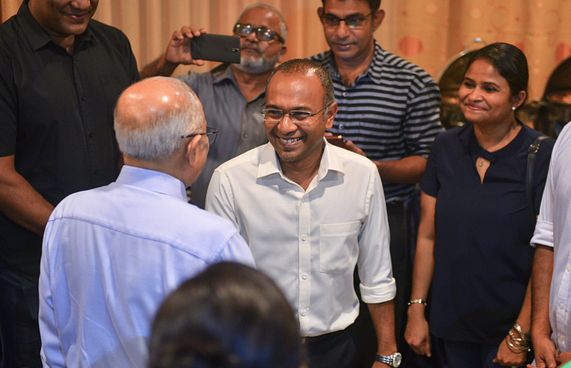 މައުމޫނުގެ ޖަލްސާއިން ވެސް ސިޔާސީ ބޭފުޅުންގެ ގުޅުން