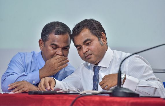 މަތީނަށް ޕީޕީއެމްގެ ޓިކެޓު ގެއްލި، މަގާމު ދޫކޮށްލައިފި