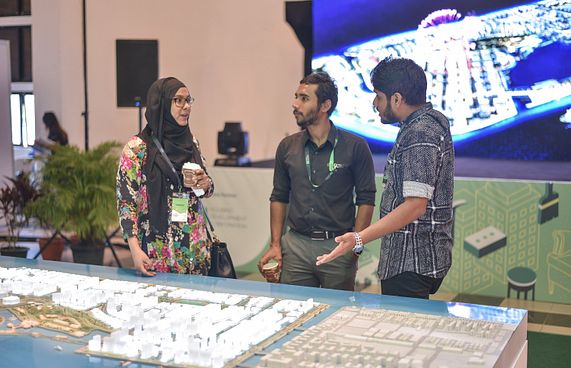 ފައިނޭންޝަލް އެކްސްޕޯ: ގެދޮރާ ބެހޭ ހުރިހާ ކަމެއް