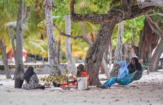 އާއިލާ ރޭވުން: ފޯރުކޮށްނުދެވޭ ހައްގެއް