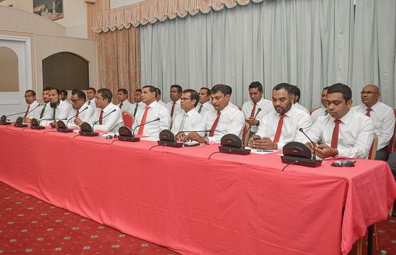 މުބީން ހިތްހަމަނުޖެހިގެން ނިއުސް ބްރީފިންއިން ނުކުމެެއްޖެ