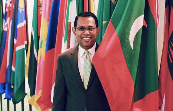 ސަފީރު ކަމަށް ސަރީރު އައްޔަން ކުރަން ރުހުންދީފި