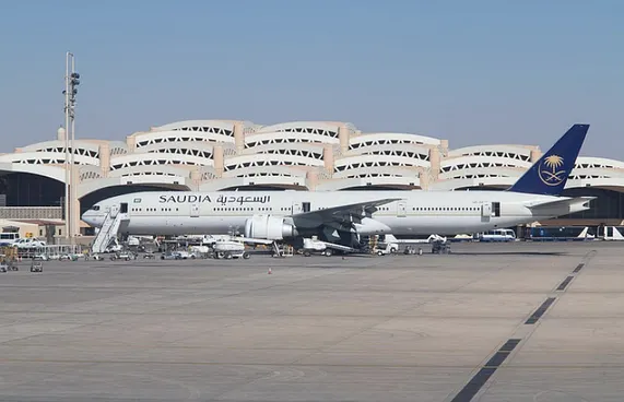 ސައުދީން ވައިގެ ސަރަހައްދު ބަންދުކޮށް، ފްލައިޓްތައް ކެންސަލް