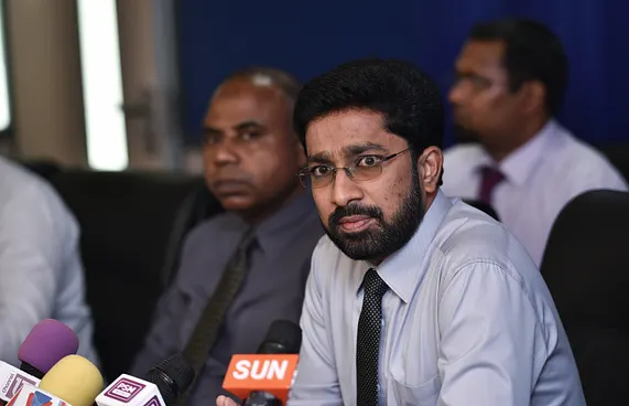 "ޒުވާނުން" ޓެގް އެޅުވުމުގެ ބޭނުމެއް ނެތް: މިނިސްޓަރު