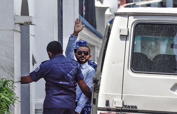 އަމީތު ބަންދުކުރީ ގާނޫނާ ޚިލާފަށް: ހައި ކޯޓް