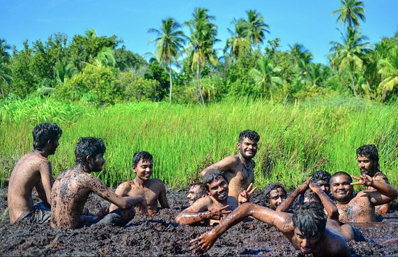 މަގުބޫލުވަމުން އަންނަ ފުވައްމުލަކުގެ ޗަކަގަނޑު!