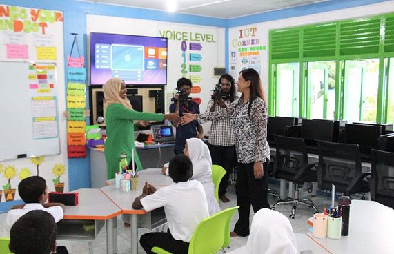 އާބާދީ މަދު ސްކޫލުތަކަށް މަލްޓި ގްރޭޑް ޓީޗިން ތައާރަފްކޮށްފި